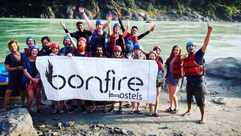 Bonfire Hostels Ришикеш Экстерьер фото
