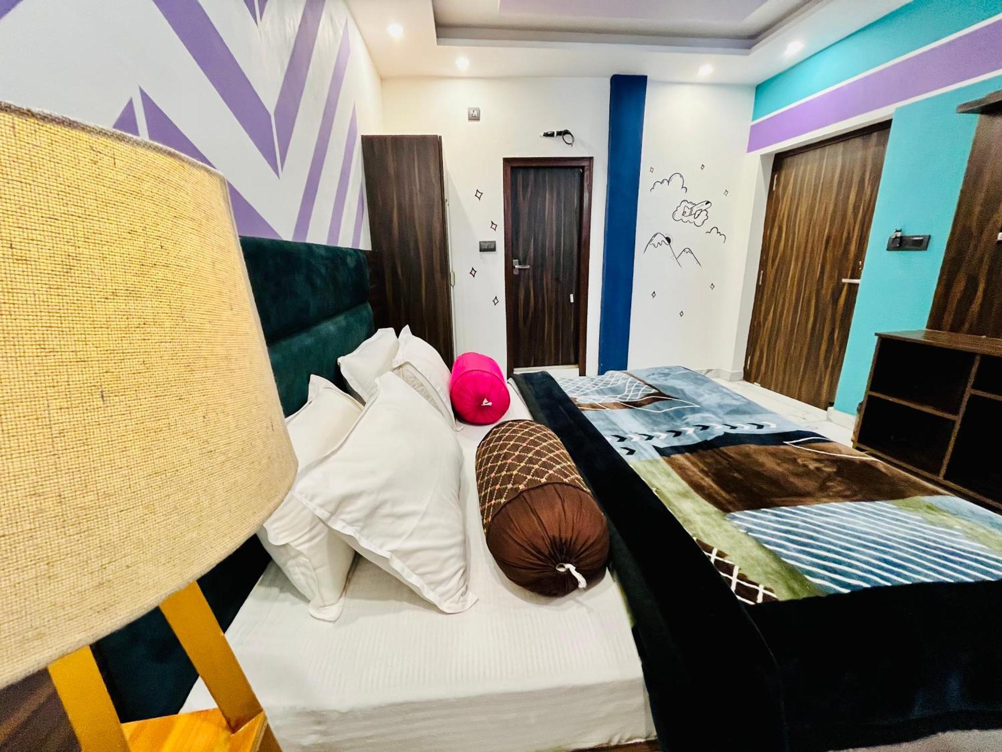 Bonfire Hostels Ришикеш Экстерьер фото